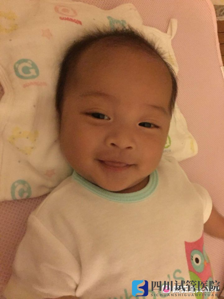 做四川三代试管顺利生下龙凤胎宝宝,试管多少钱(图5) 做四川三代试管顺利生下龙凤胎宝宝,试管多少钱(图5)