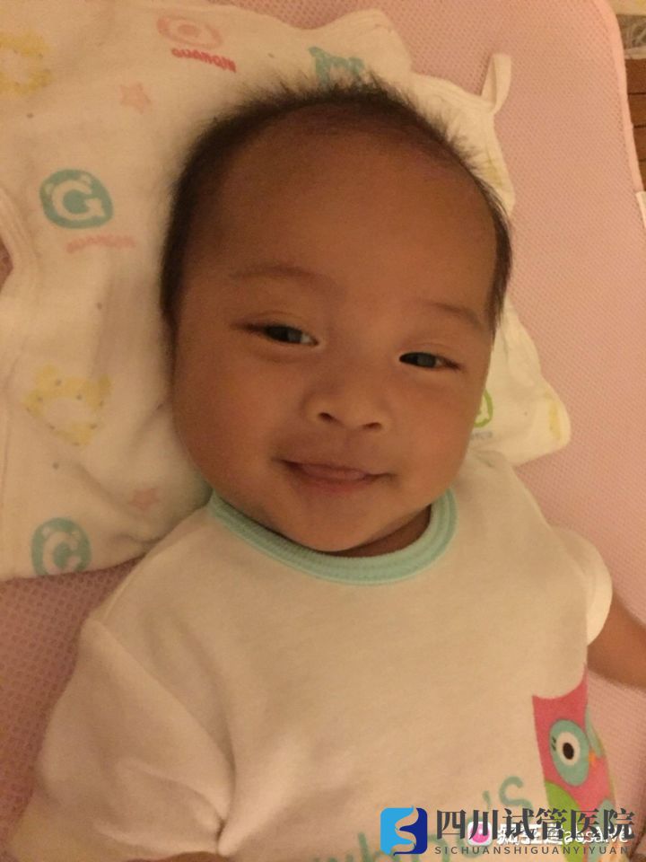 做四川三代试管顺利生下龙凤胎宝宝,试管多少钱(图6) 做四川三代试管顺利生下龙凤胎宝宝,试管多少钱(图6)